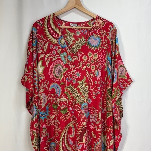 Dresses & Skirts - 🎲Vibrant botanical floral Kaftan dress